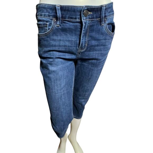 Denim Capris by Lincoln Outfitter, Size 8, Cotton-Polyester Blend Casual Comfort - Picture 9 of 16
